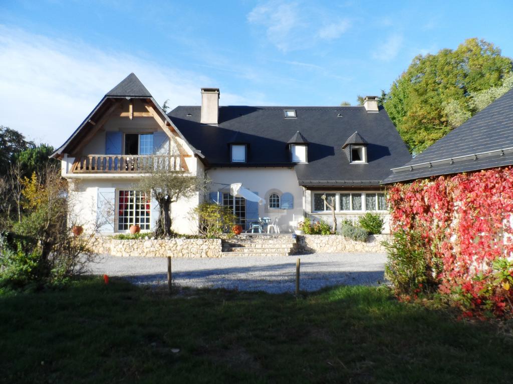 La Maison D'En O Hotel Bagneres-de-Bigorre Bagian luar foto