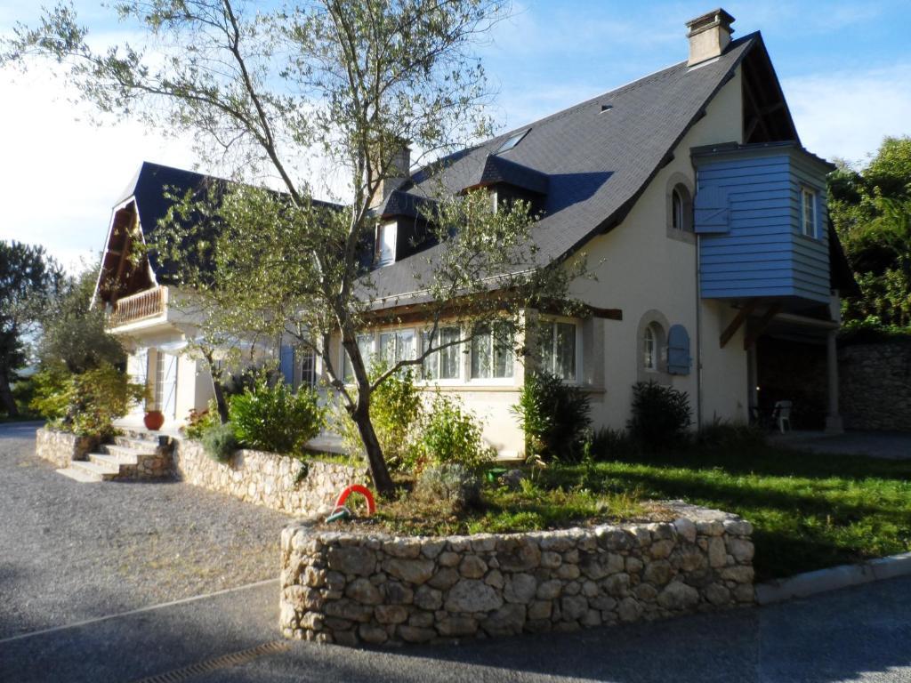 La Maison D'En O Hotel Bagneres-de-Bigorre Bagian luar foto